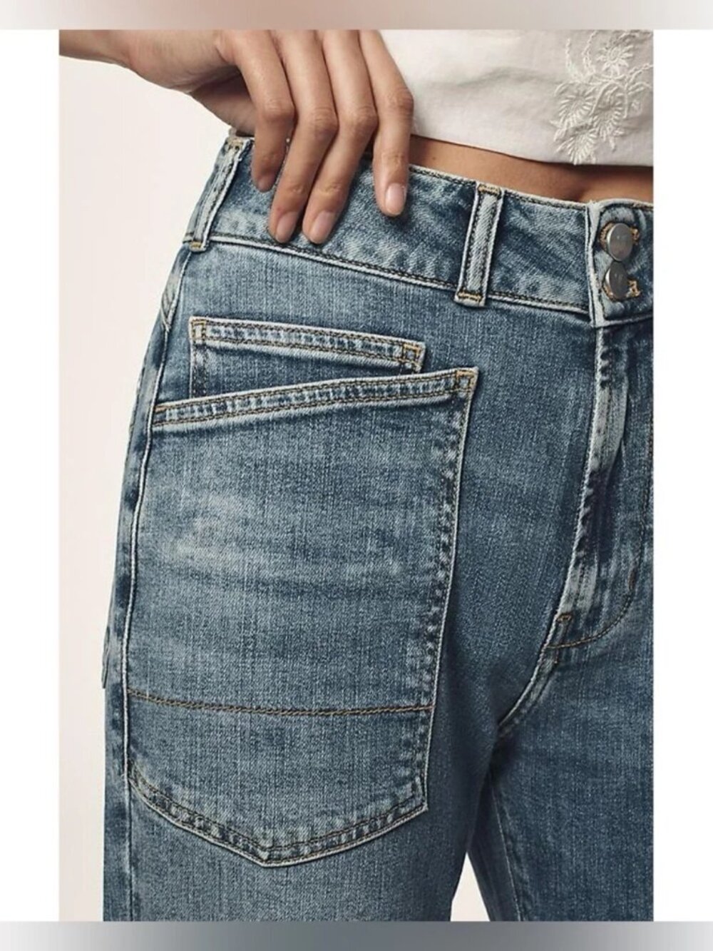 Anthropologie Pilcro The Wanderer Mid-Rise Relaxed Jeans Size 26 Mid Wash - Picture 3 of 11